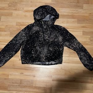 NWOT size med Lulu lab crop windbreaker